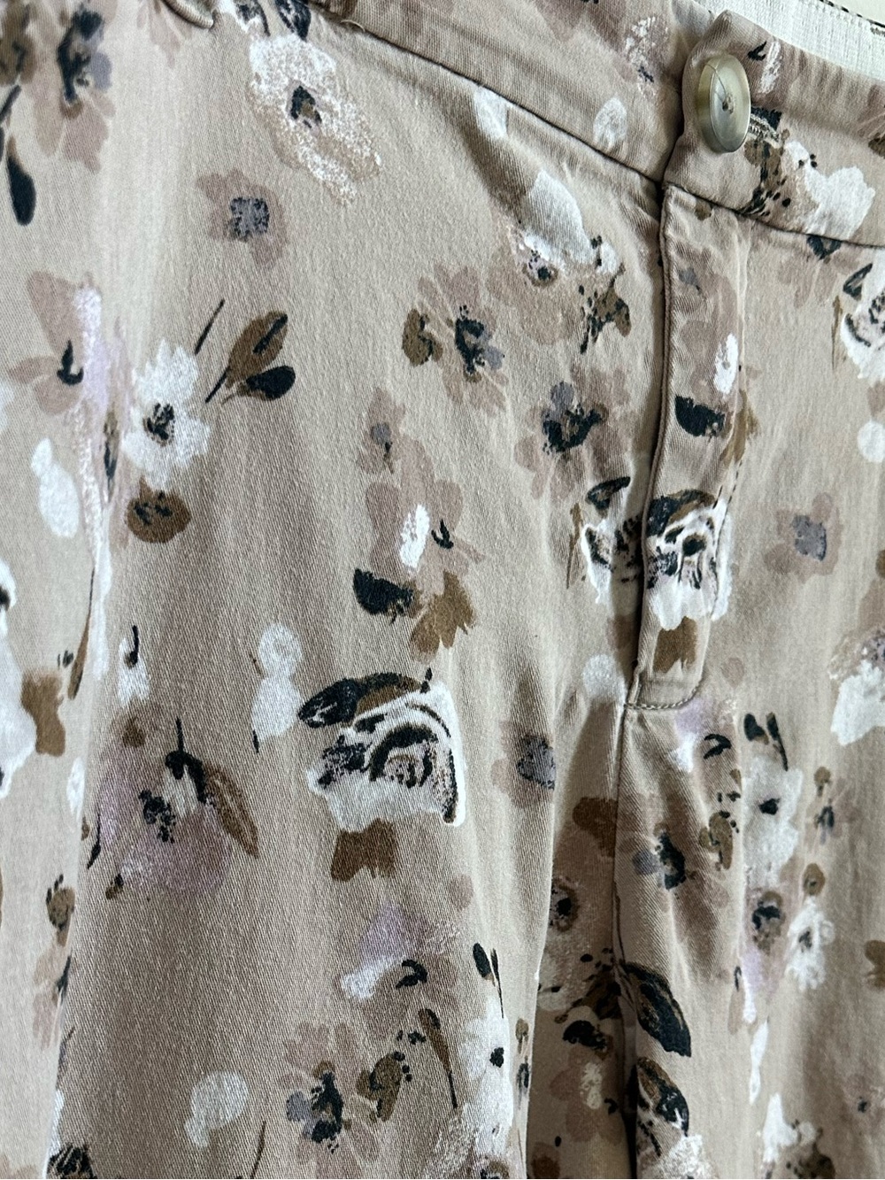 Floral Slim Ankle Pants in Beige - Picture 4 of 8